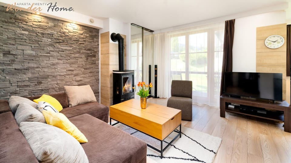 TV and multimedia, Living room, Seating area, Evening entertainment, fireplace