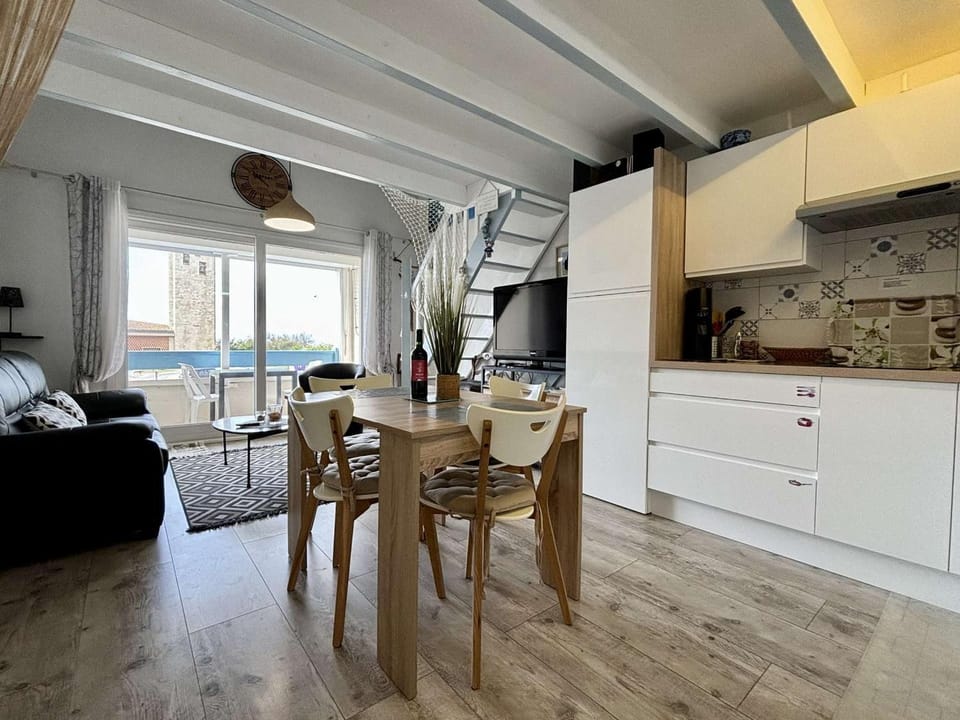 Duplex moderne et lumineux, près du port et de la plage, avec parking en sous-sol - FR-1-246A-294 Apartment in Nouvelle-Aquitaine