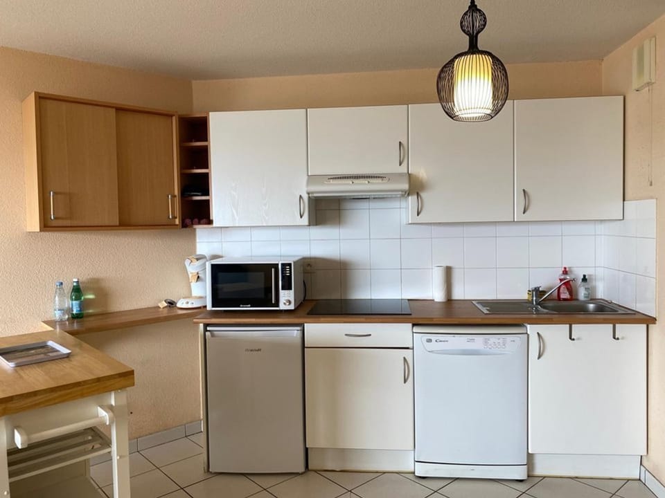 Appartement T2 avec Terrasse et Parking - Vue Océan - FR-1-379-172 Apartment in Vieux-Boucau-les-Bains