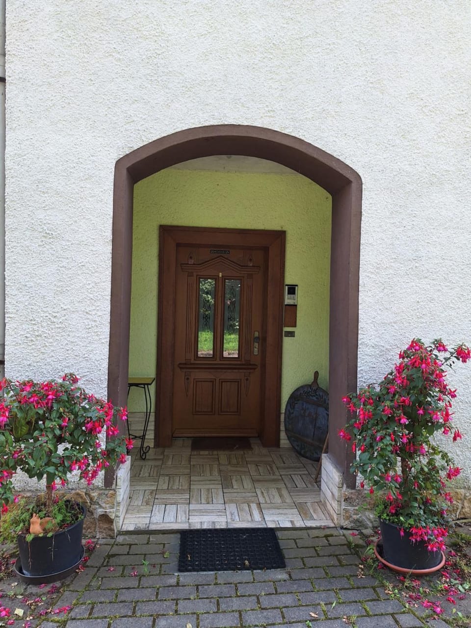 Facade/entrance