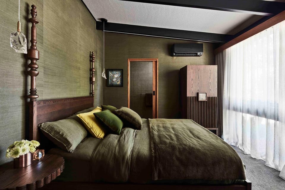 Property building, Bed, Bedroom, air conditioner