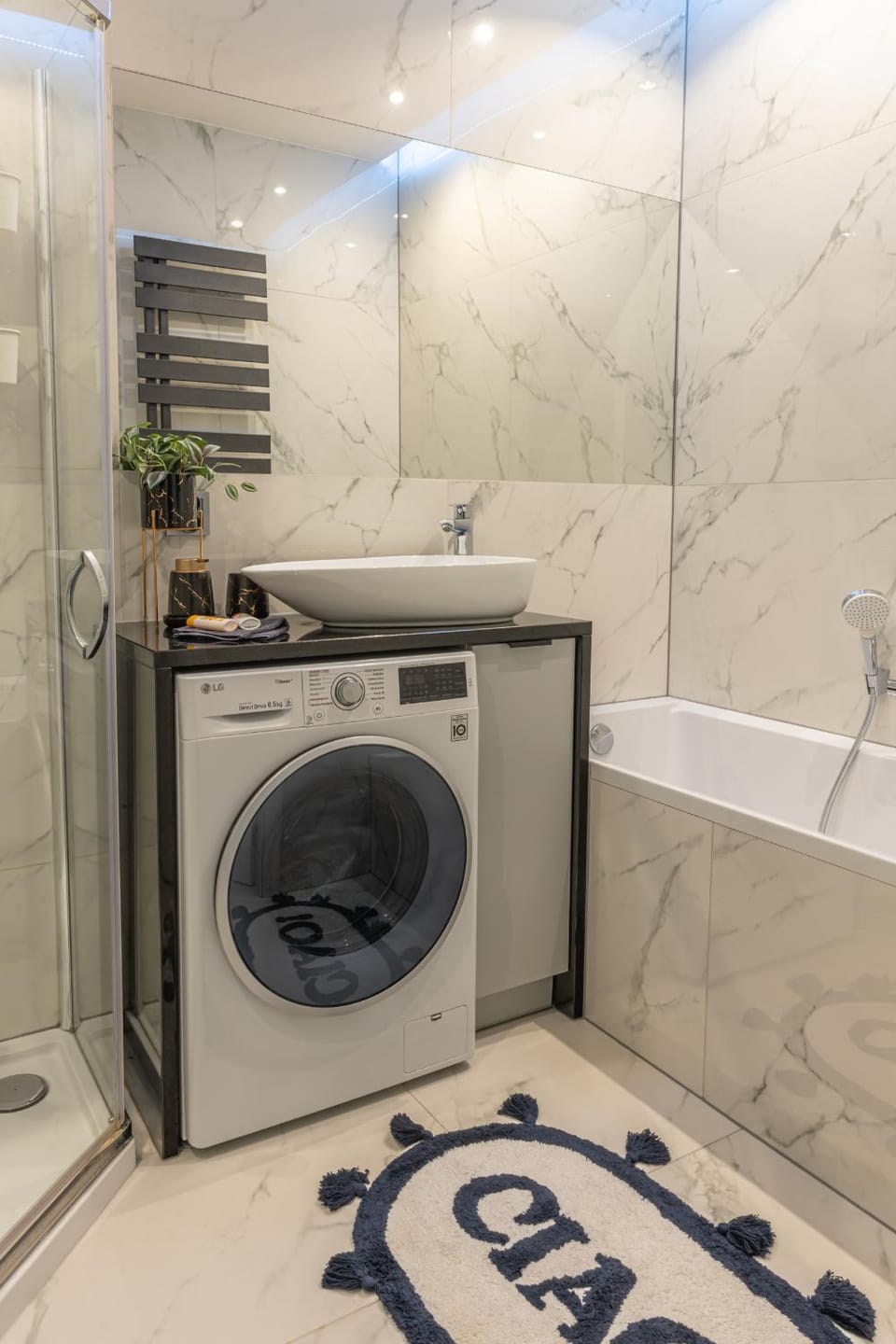 Shower, Bathroom, Bath, towels, washing machine