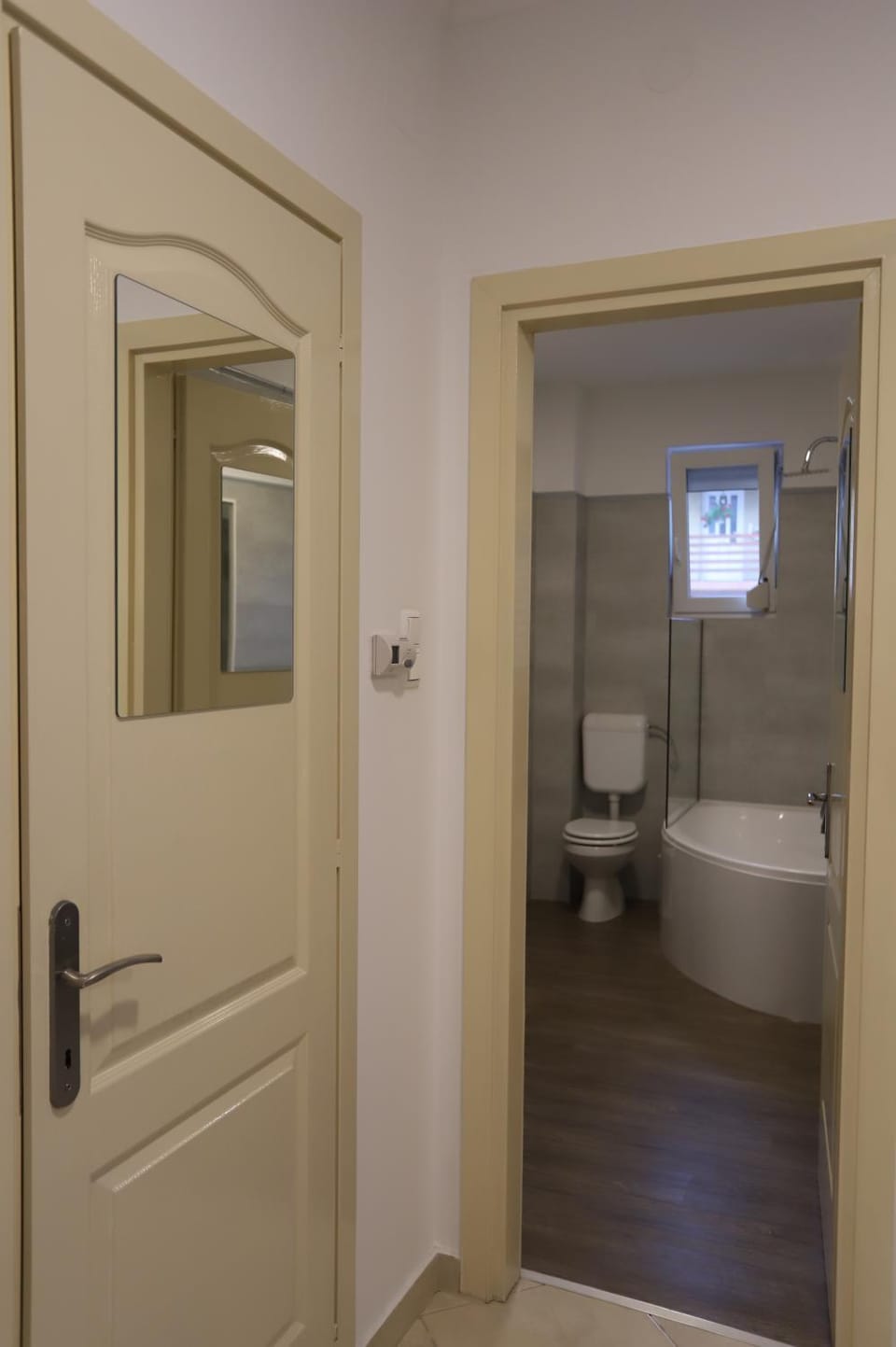 Airport Luxury Apartment with Balcony + Free parking Apartment in Budapest