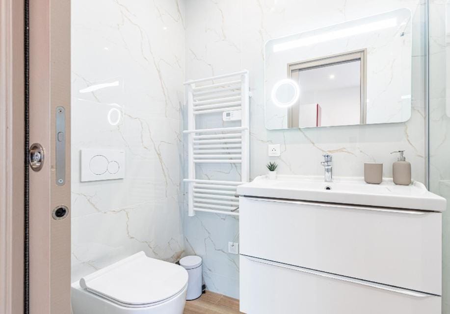 Beau studio cozy centre ville et plages avec terrasse n3 Apartment in Nice