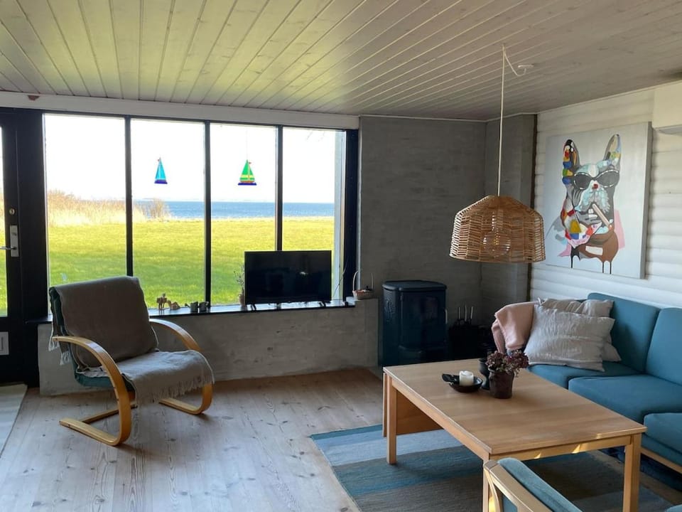 Bo i vandkanten på Avernakø House in Region of Southern Denmark