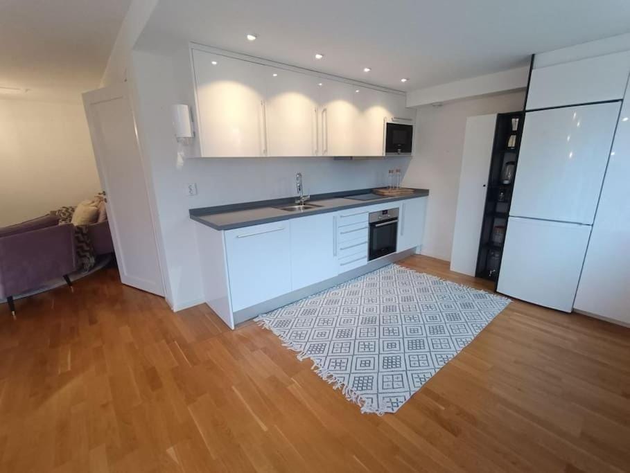 Kitchen or kitchenette, pet friendly, stove