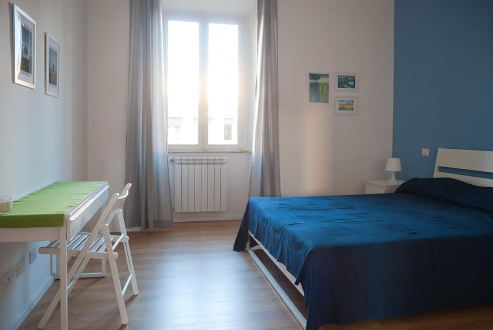 Night, Photo of the whole room, Bedroom