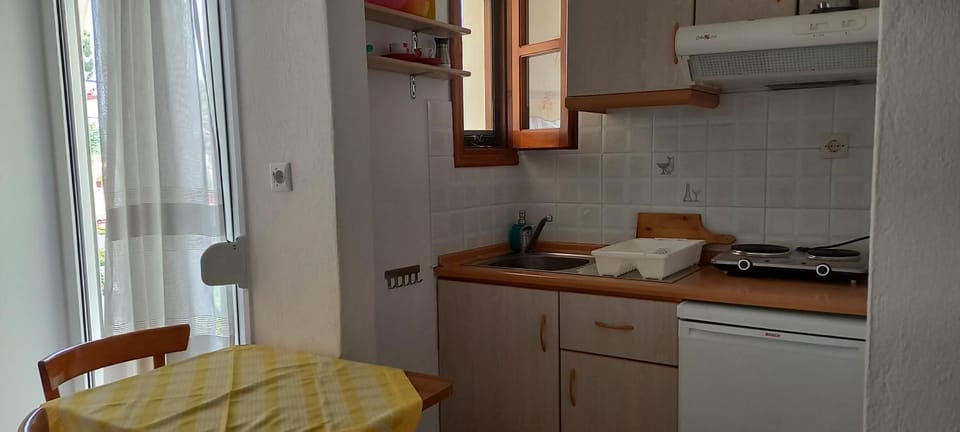 House Maria Manolaki, 1st Floor Studios Apartment hotel in Halkidiki