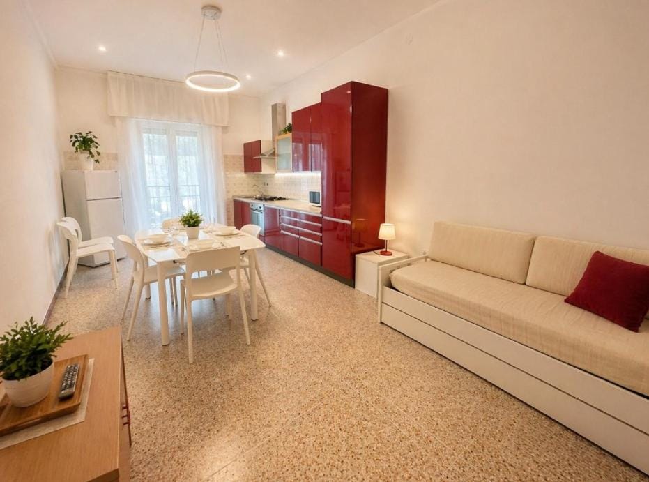 Kitchen or kitchenette, Living room, Dining area