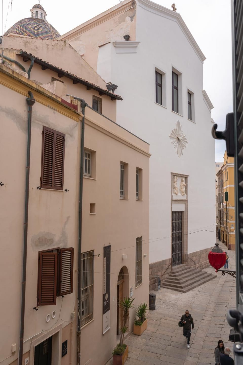 Property building, Day, Neighbourhood, Landmark view, Street view, Location