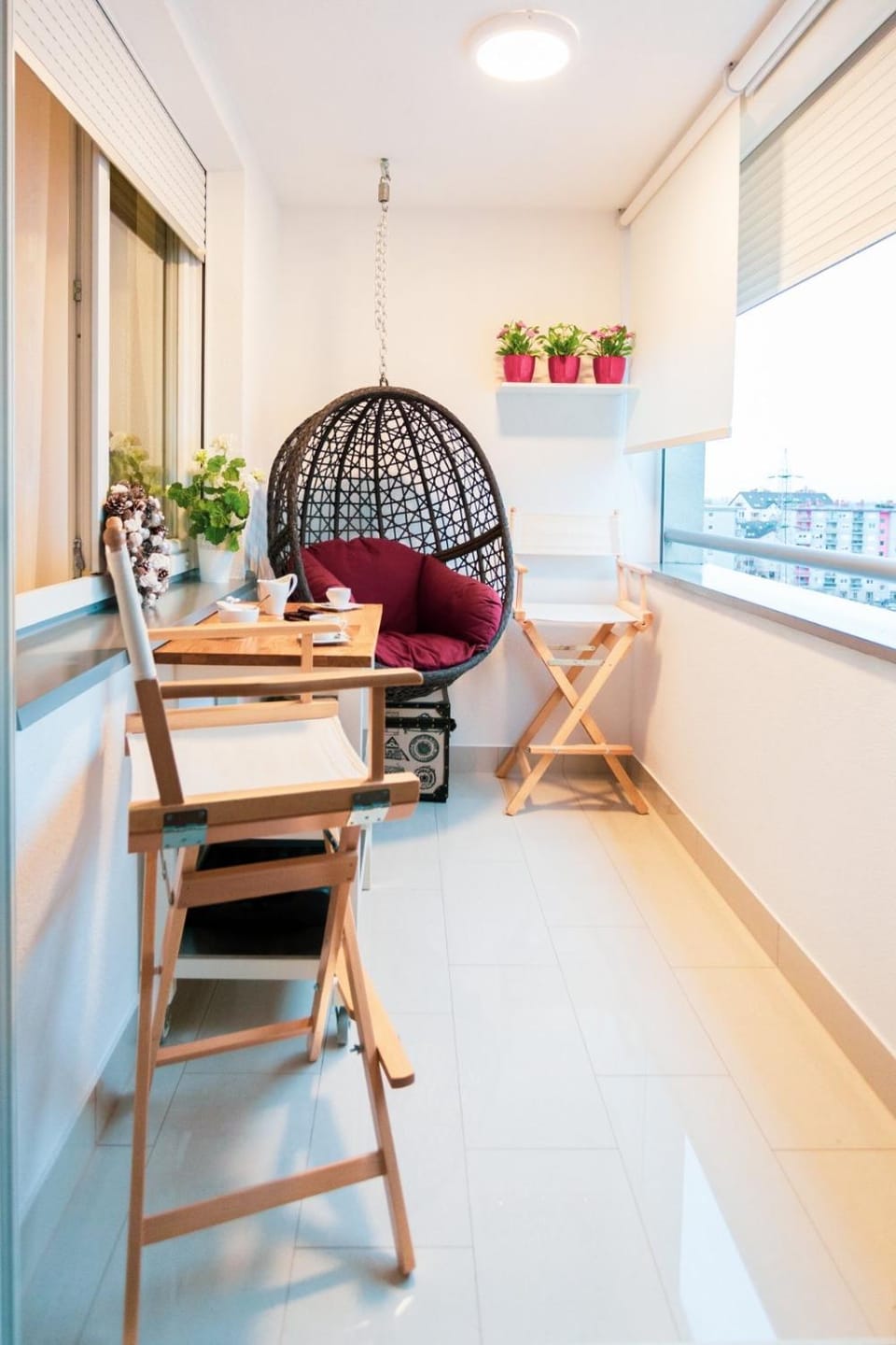 View (from property/room), Balcony/Terrace, Balcony/Terrace, Seating area, Dining area, Location, internet