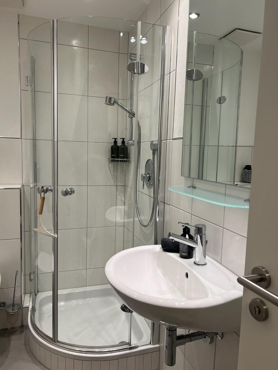Shower, Toilet, towels