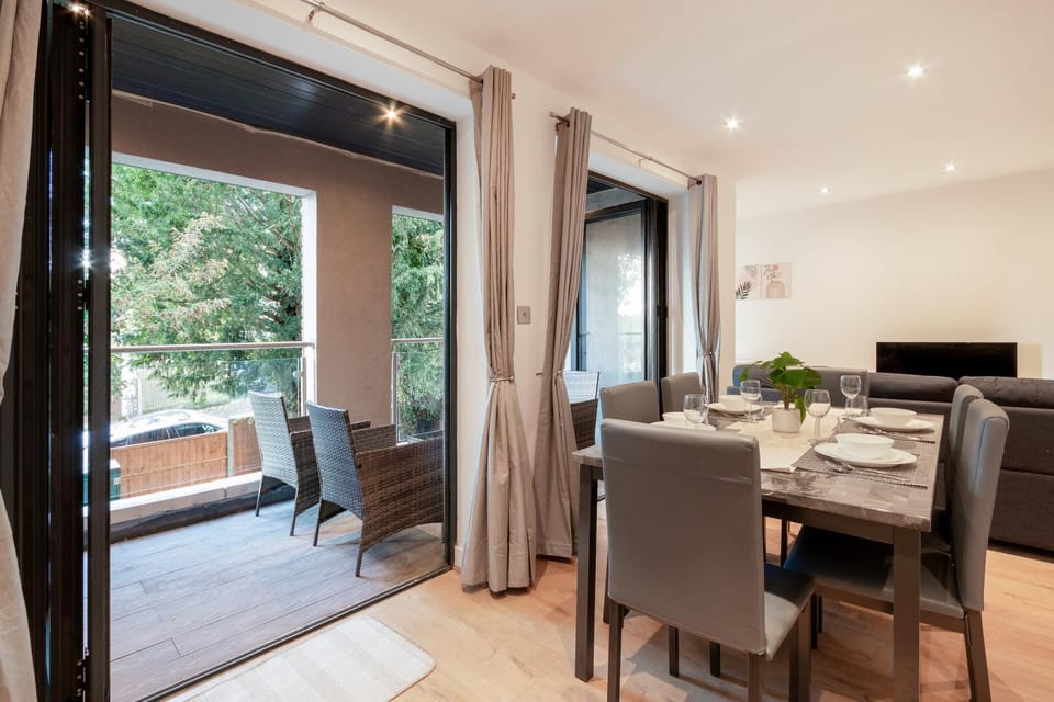 Living room, Seating area, Dining area