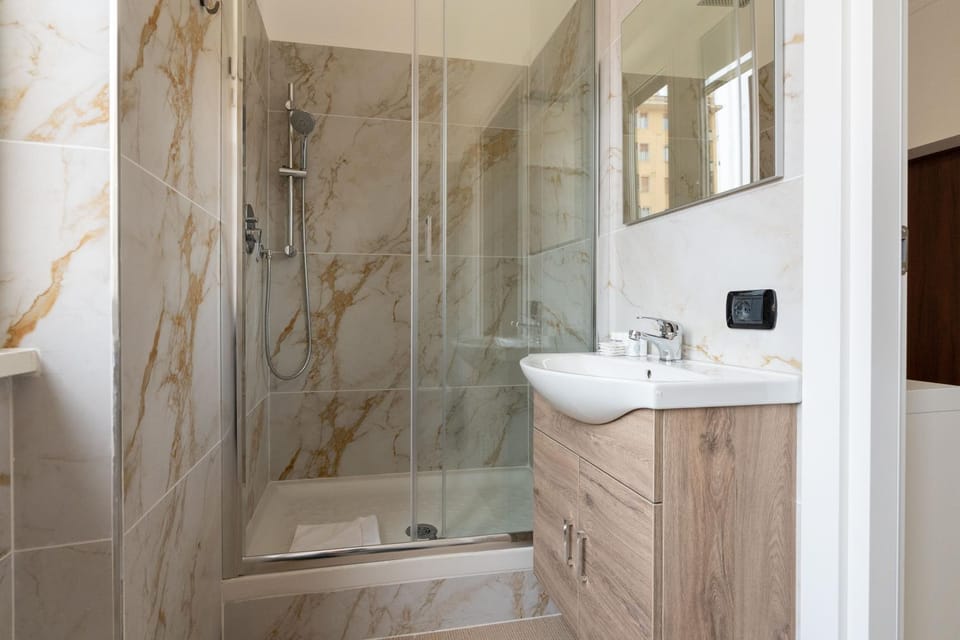 Shower, Bathroom