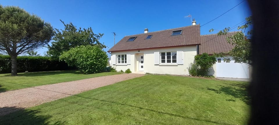 Le calme et l'air marin House in Normandy