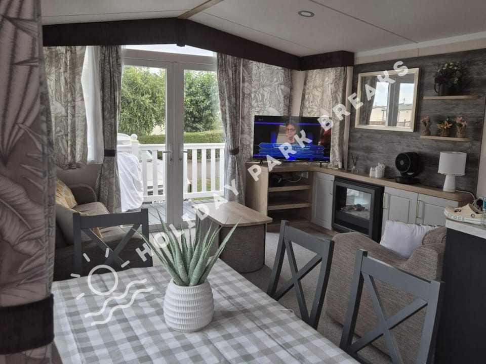 Luxury 2 bedroom at Seal Bay Resort House in Selsey