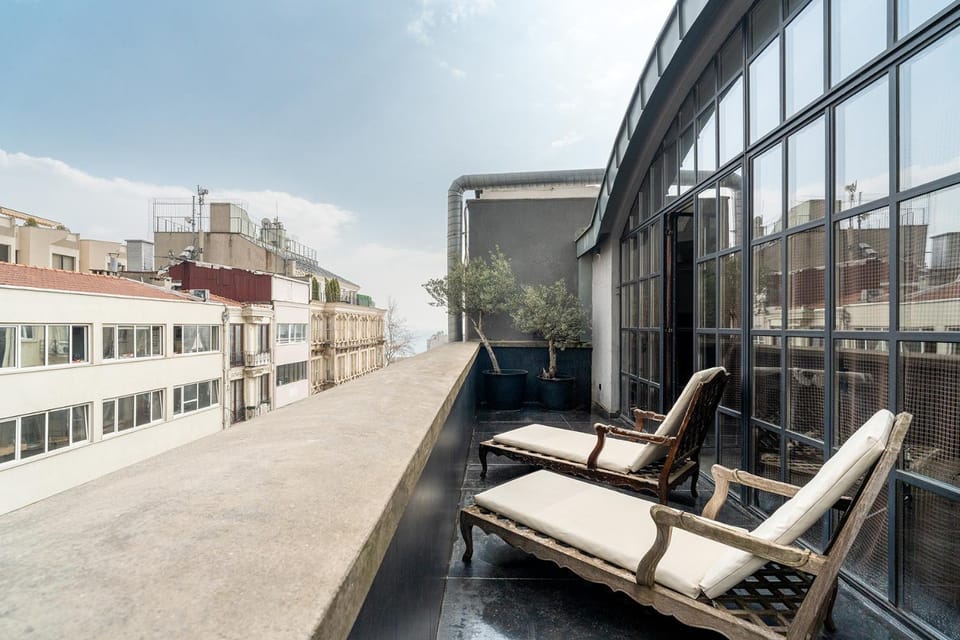 View (from property/room), Balcony/Terrace, City view