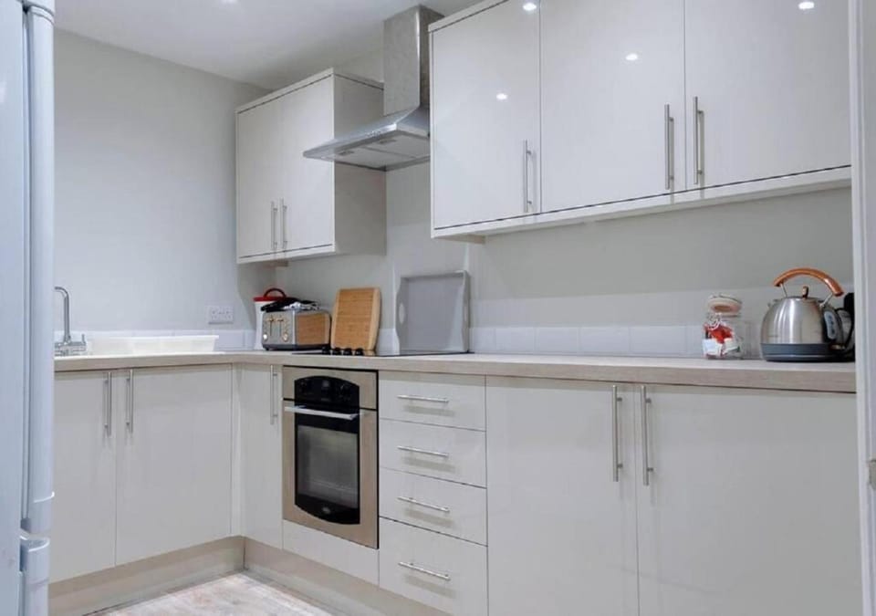 Kitchen or kitchenette, minibar, pet friendly, stove, toaster