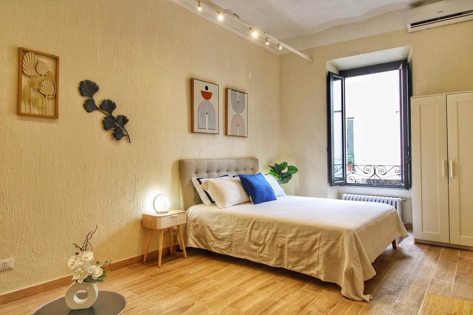 Bed, Photo of the whole room, Bedroom, air conditioner