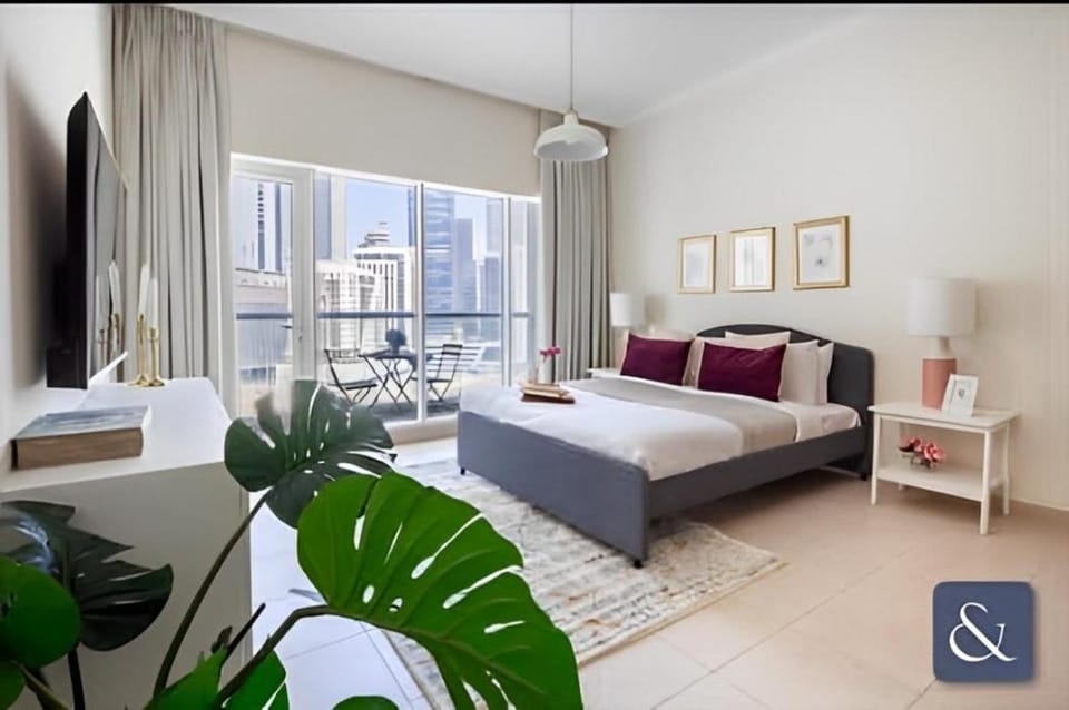 Burj Al Nujoom Dubai Downtown, Dubai Mall, Fountain Views & Burj Khalifa Apartment in Dubai