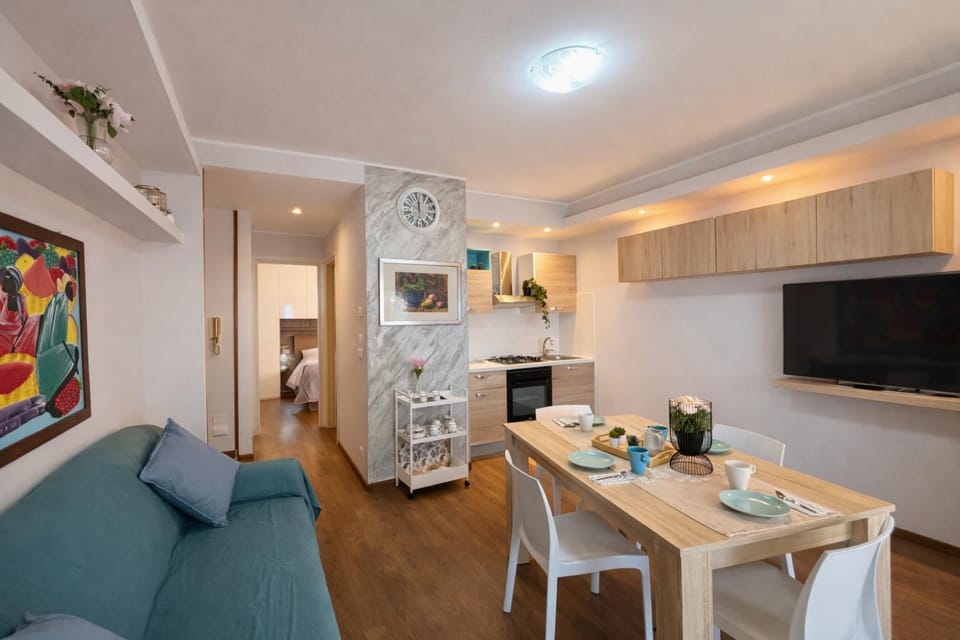 Kitchen or kitchenette, Living room, Dining area