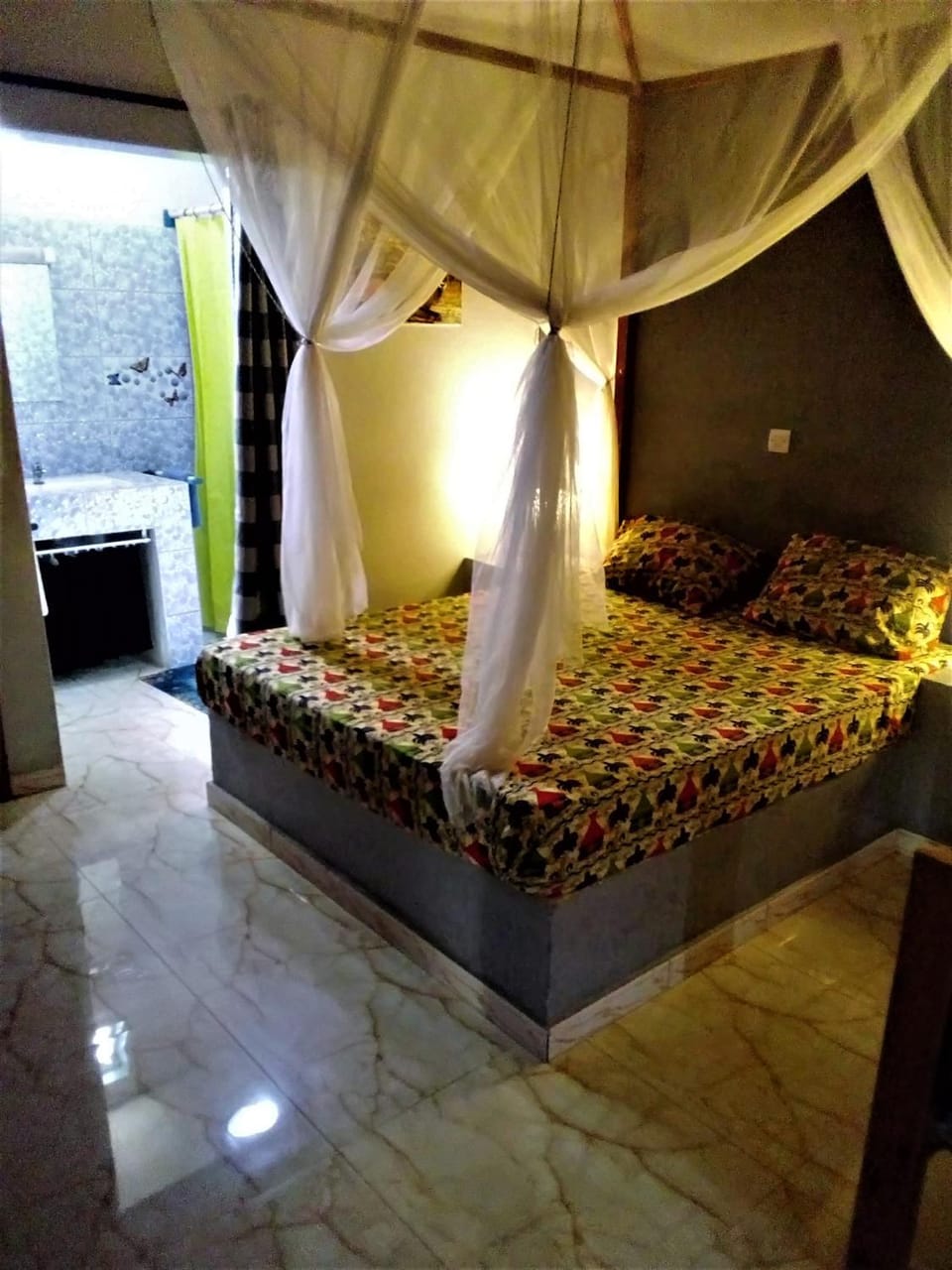 Photo of the whole room