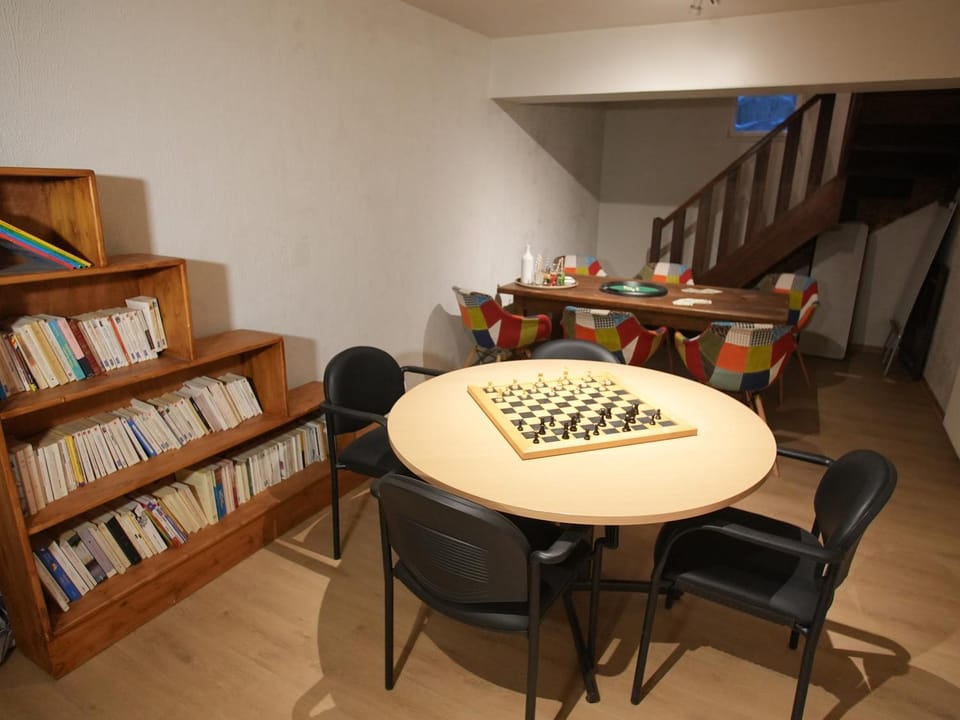 Library, Living room