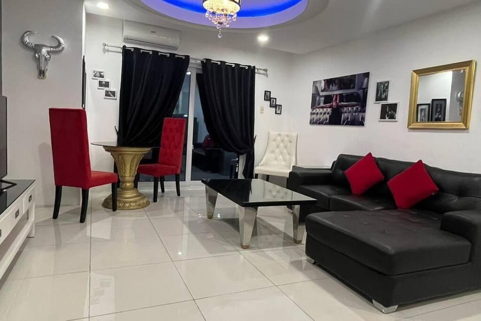 Sheryll Escapes - Kandi Palace 9 floor, 1BR! Housekeeping, Netflix! Apartment in Angeles