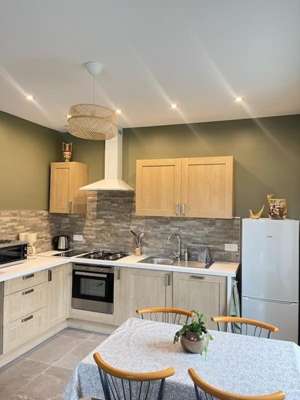 dishwasher, oven, stove, toaster