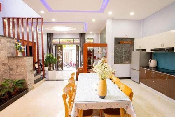 Kitchen or kitchenette, Dining area, minibar, pet friendly