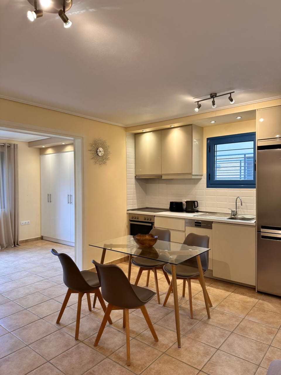 Kitchen or kitchenette, kitchen, kitchen