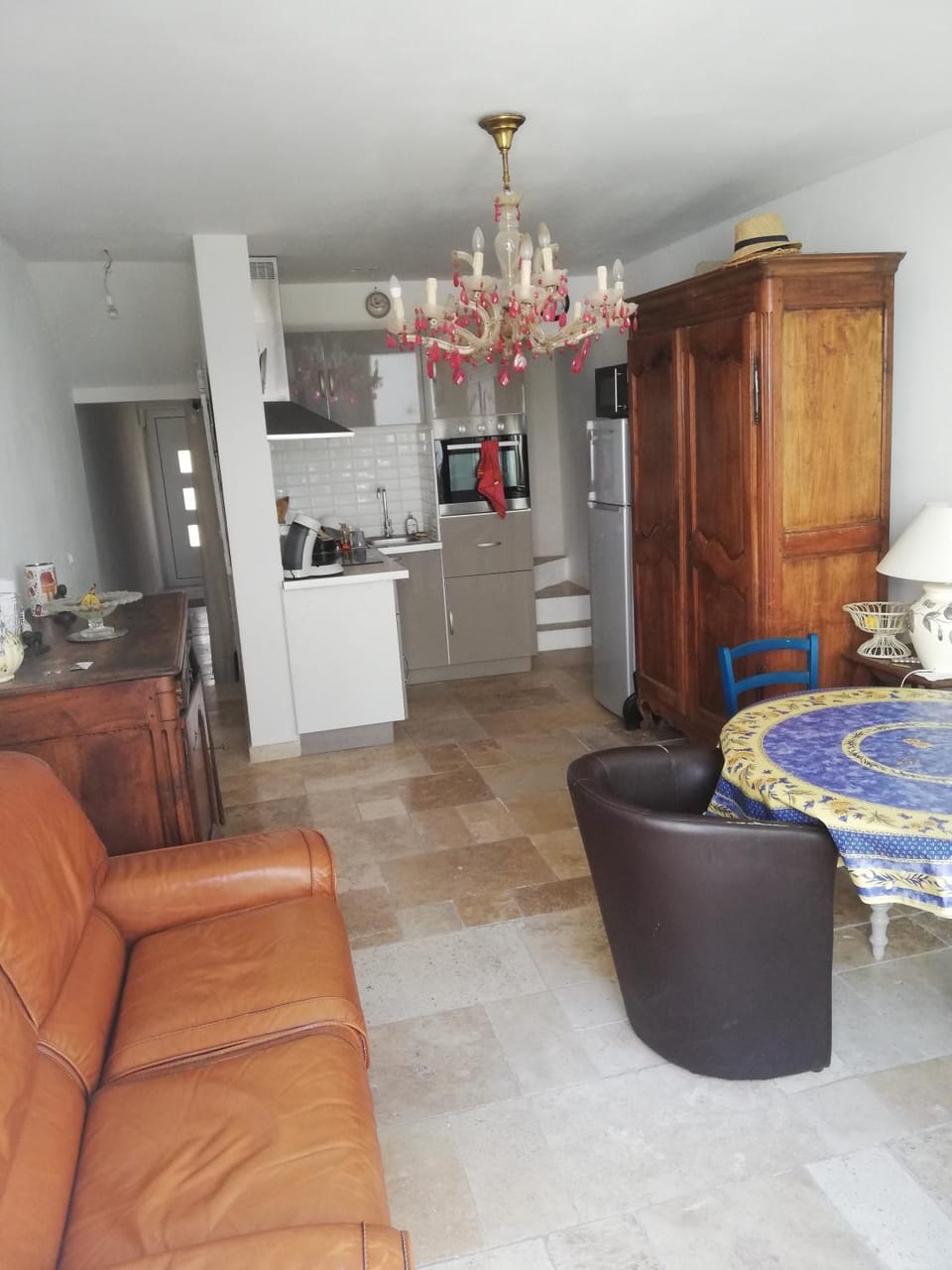 Kitchen or kitchenette, Seating area
