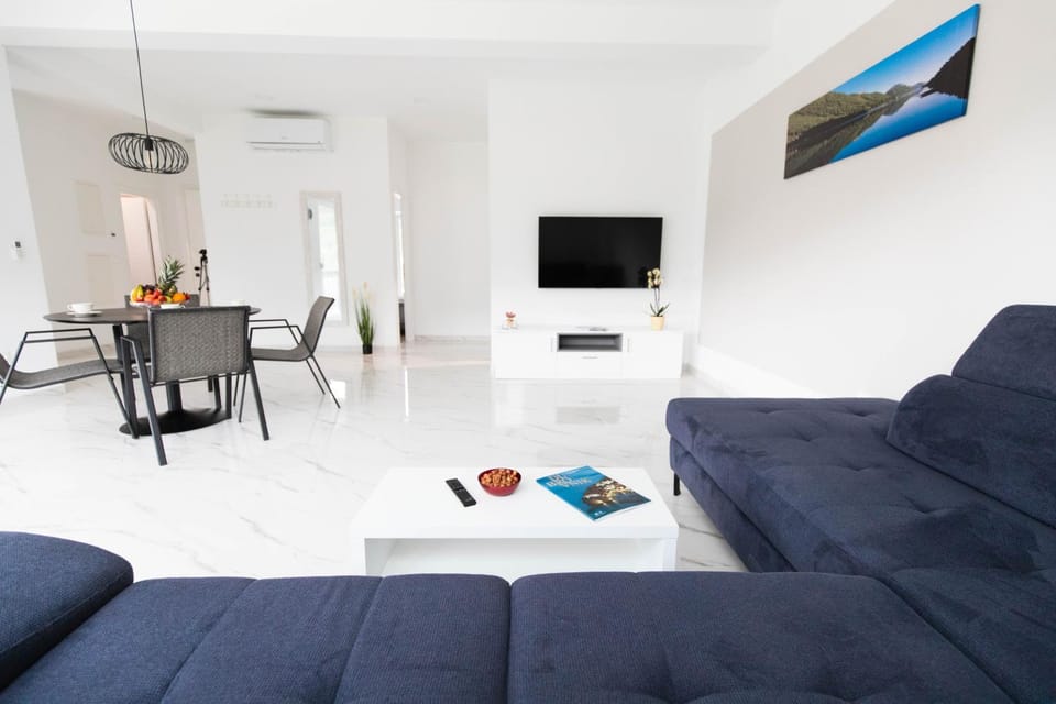 House Bartulovic -Lucia Apartment with sea view Villa in Dubrovnik-Neretva County