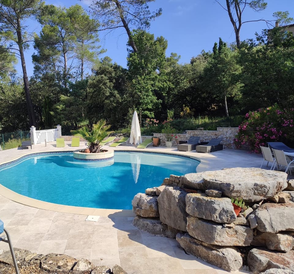 Property building, Natural landscape, Pool view, Swimming pool