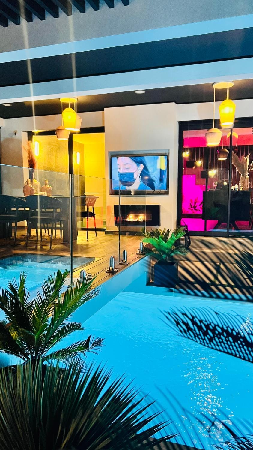 Balcony/Terrace, Pool view, Swimming pool