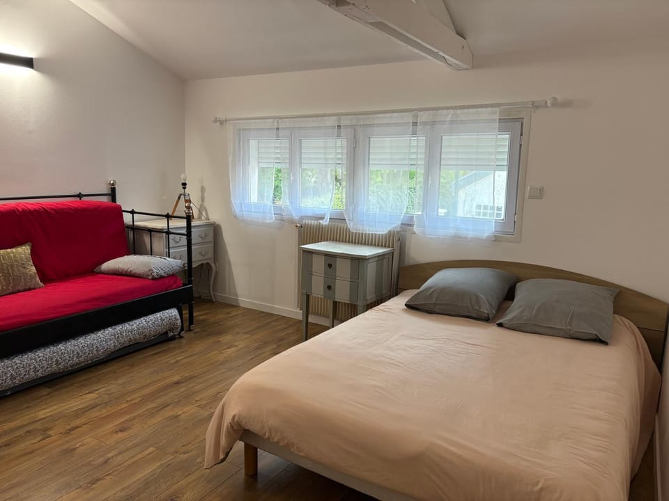 Disney et Paris Eiffel Tower apartments Villa in Nogent-sur-Marne
