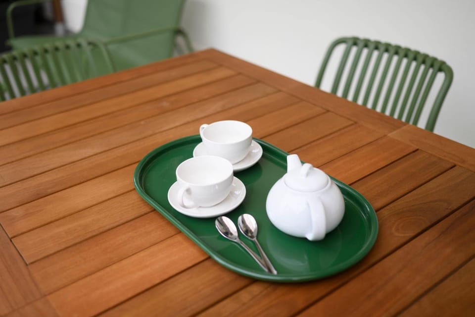 Coffee/tea facilities, Dining area