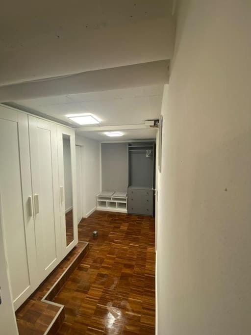 Facade/entrance, storage, wardrobe