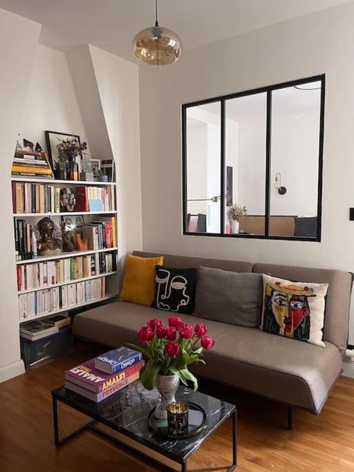 Appartement d'architecte, Paris-République 2P Apartment in Paris