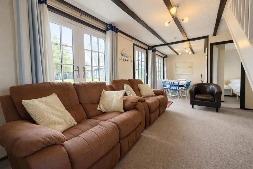 33 Tudor Court Chalet in Hayle