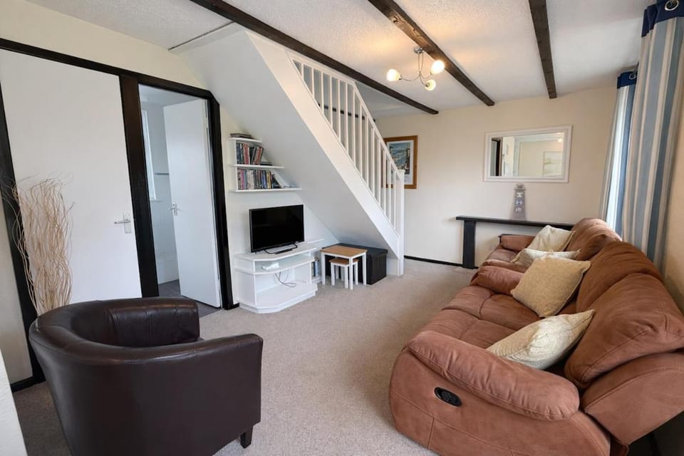 33 Tudor Court Chalet in Hayle