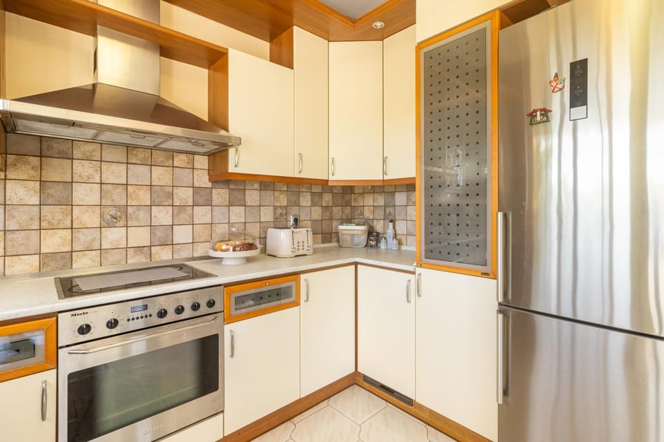 Kitchen or kitchenette, dishwasher, pet friendly, stove, toaster