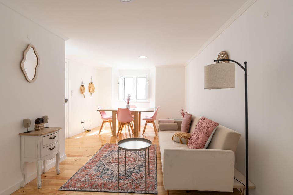 Cozy Bohemian Flat- Berry Apartment in Lisbon
