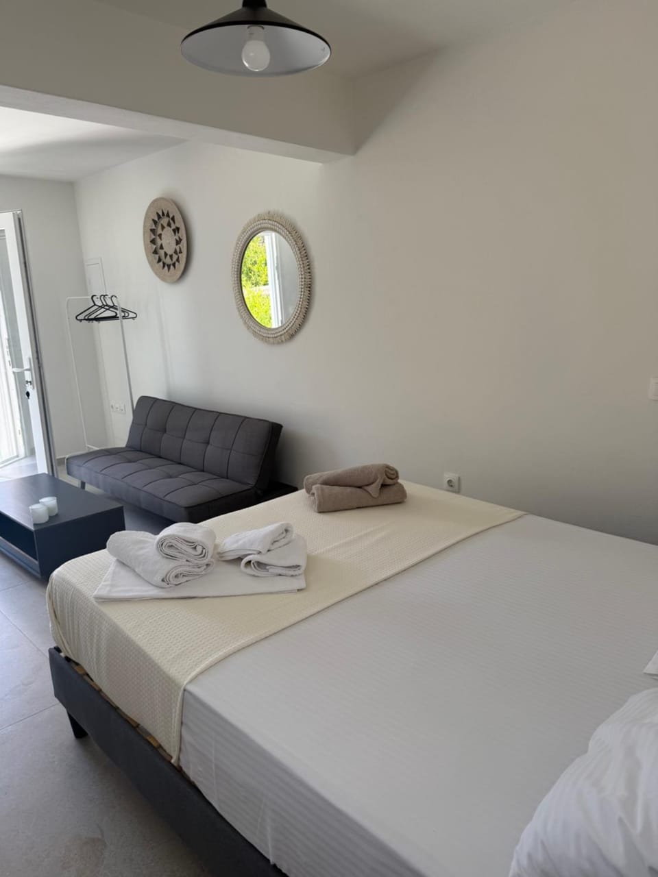 Minimal Cream Apartment Pool-front in Paros Apartment in Paros