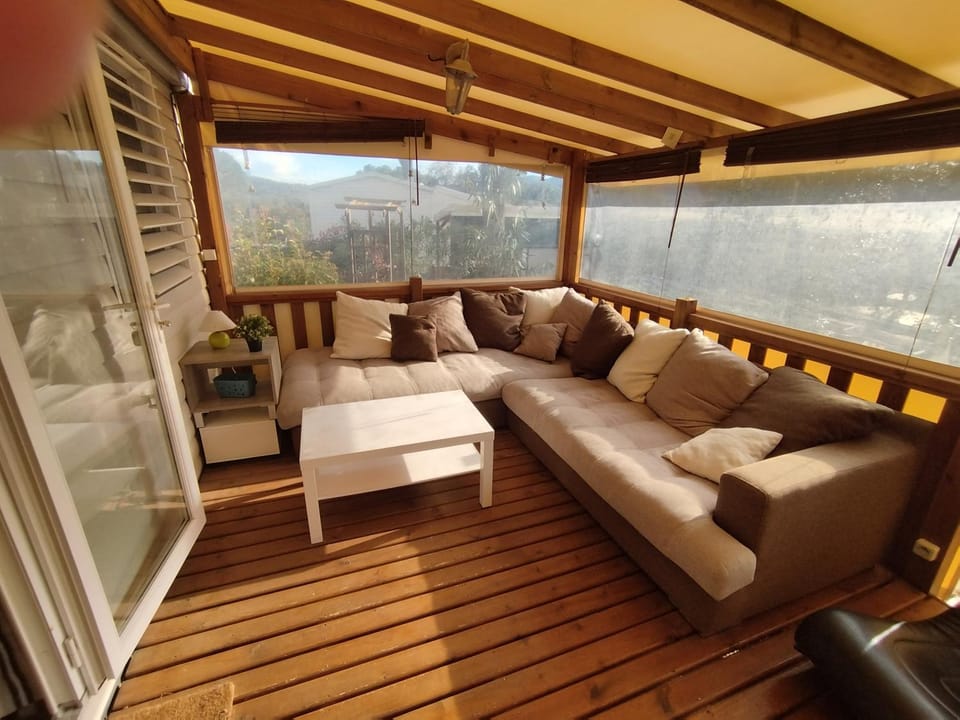 Mobil home à louer dans camping des cigales le muy 5 étoiles Campground/ 
RV Resort in Vidauban