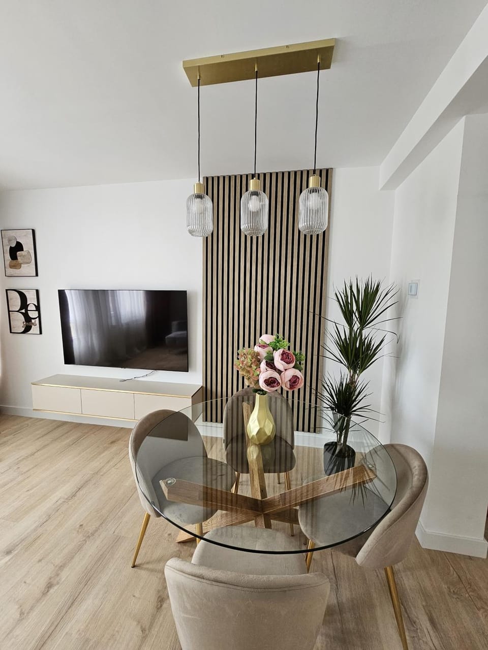 Communal lounge/ TV room, Living room
