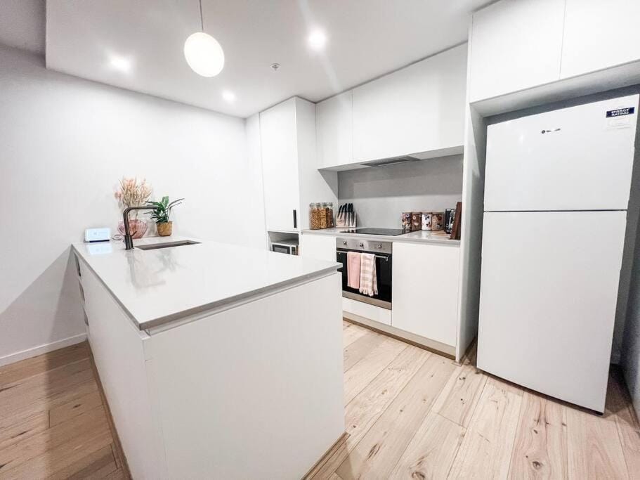 Heart of City - Pool - Parking - Self check-in Apartment in Canberra