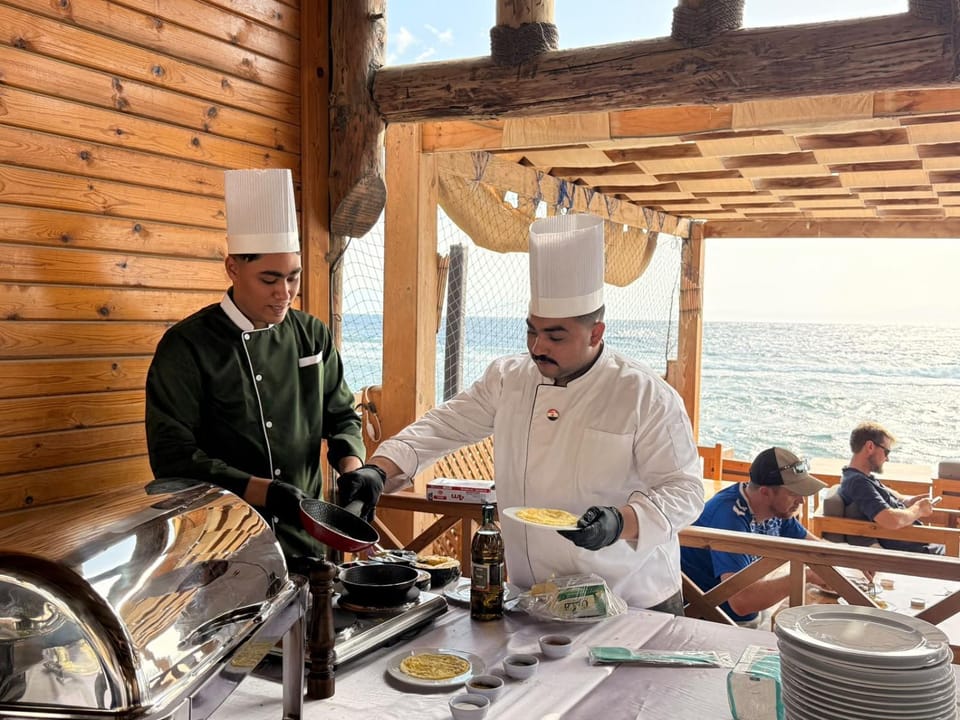 Restaurant/places to eat, Breakfast, Buffet breakfast
