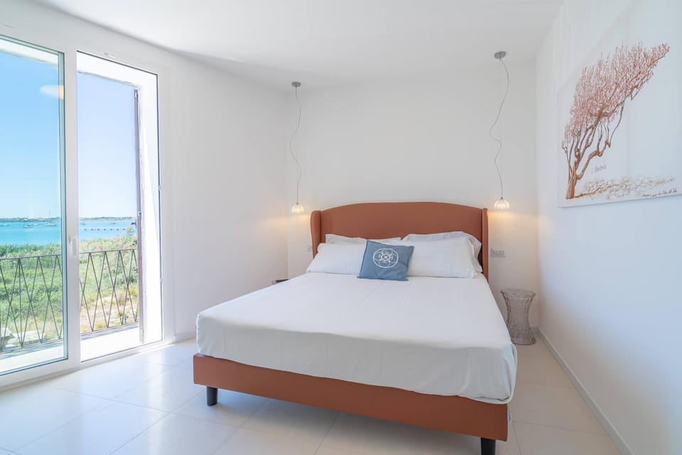 Bed, Balcony/Terrace, Sea view