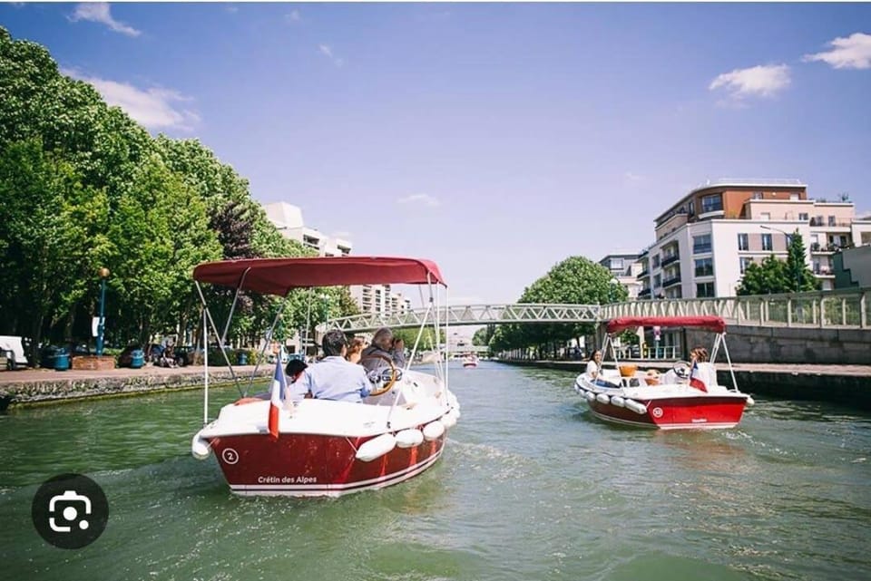 Nearby landmark, Day, Natural landscape, Activities, Lake view, River view, group of guests